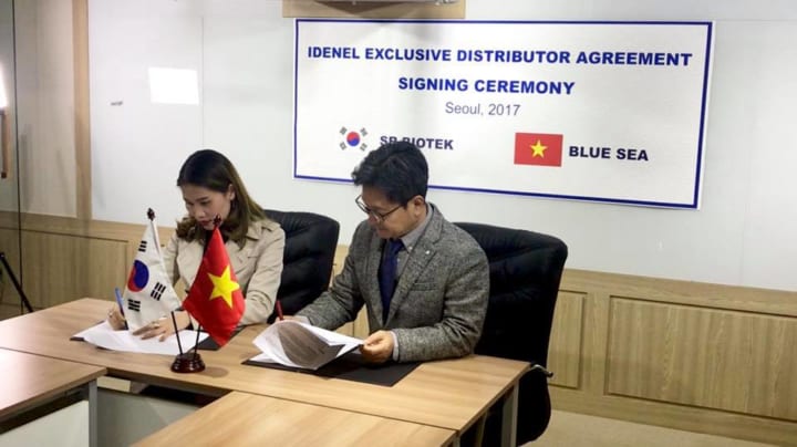 CEO Tâm Uyên