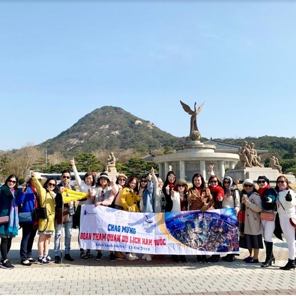 Khách hàng BlueSea tham gia tour du lịch Hàn Quốc 2019.